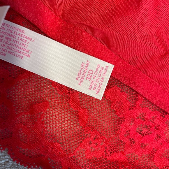 Victoria’s Secret Push-up Bralette - Picture 4 of 4